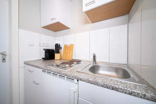 Stylish Apartment | Balkon | Küche | Messe | ÖPNV