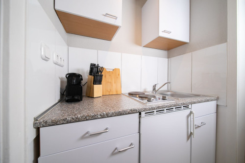 Stylish Apartment | Balkon | Küche | Messe | ÖPNV