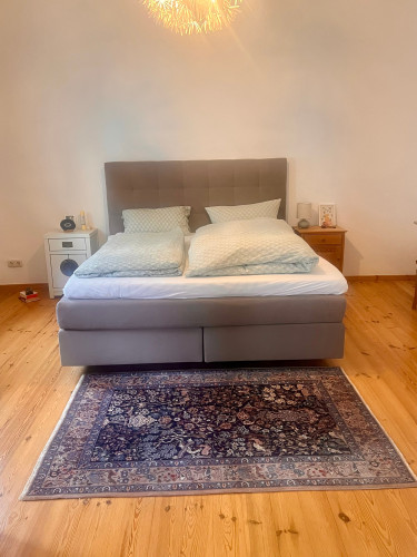 Fantastic suite in popular area