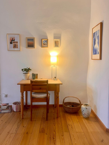 Fantastic suite in popular area