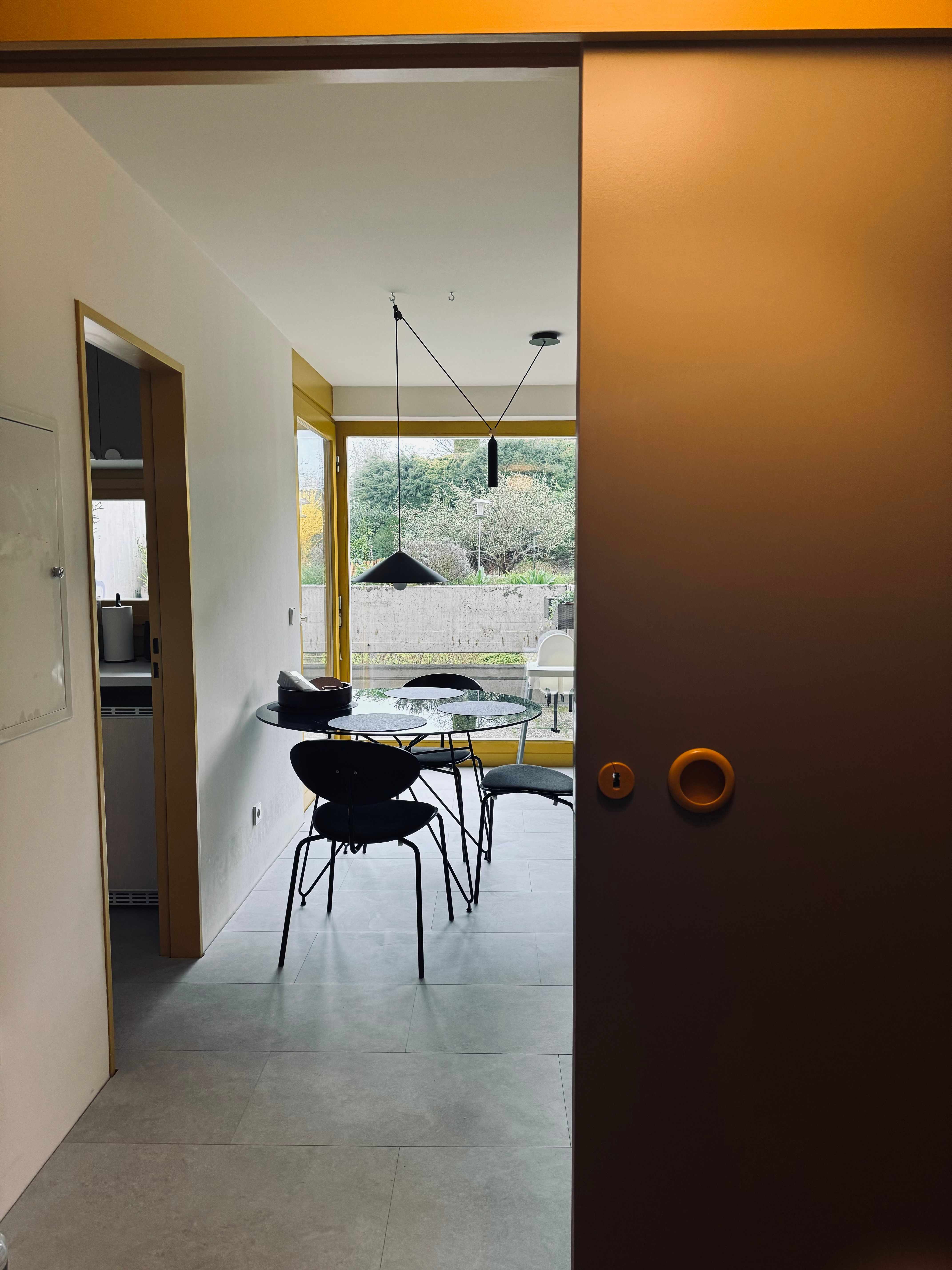  Modern Bauhaus Inspired Apartment In Hofberg (Landshut)  -  Modern Bauhaus inspired apartment in Hofberg (Landshut)  - Gallery -  8