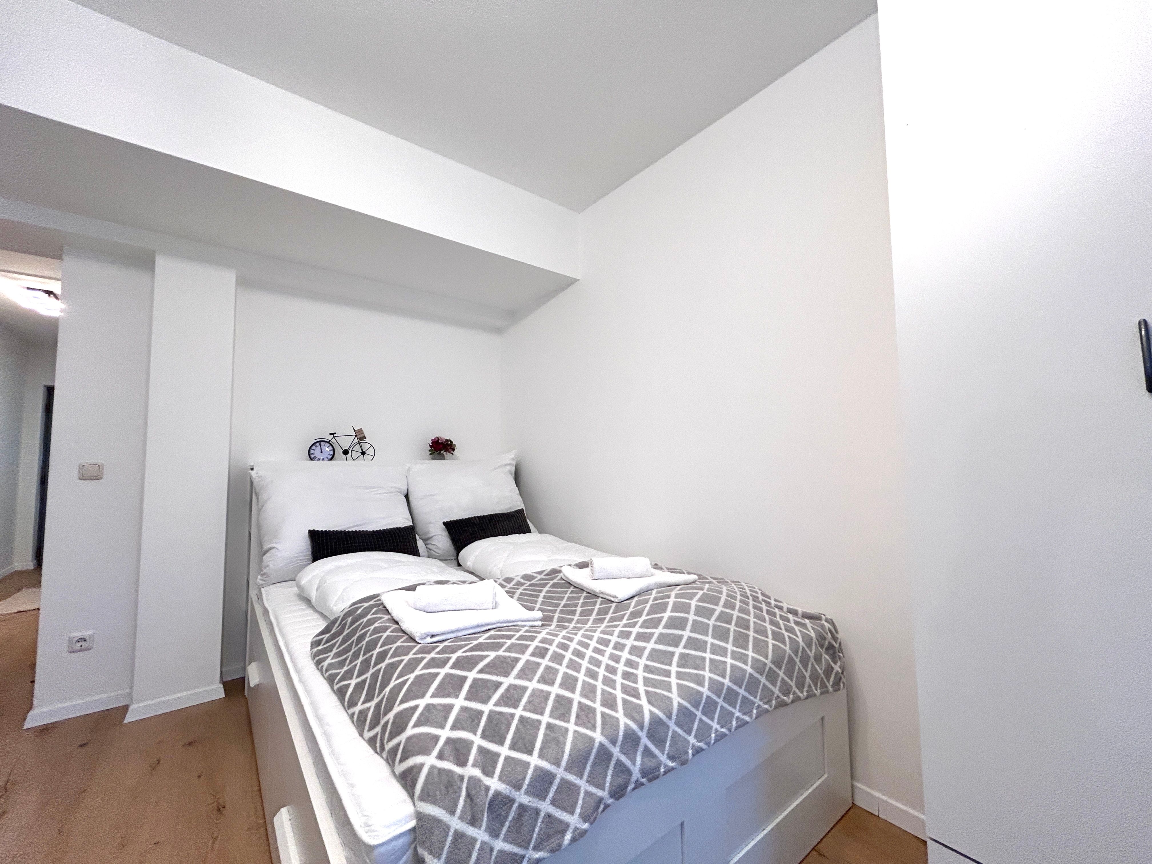  All-Inclusive - Fully Equipped Apartment With Parking Place  -  All-inclusive - fully equipped apartment with parking place  - Gallery -  17