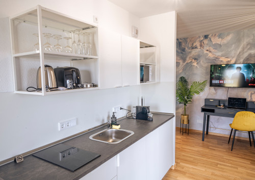 River Prime Studio | 5min to HBF