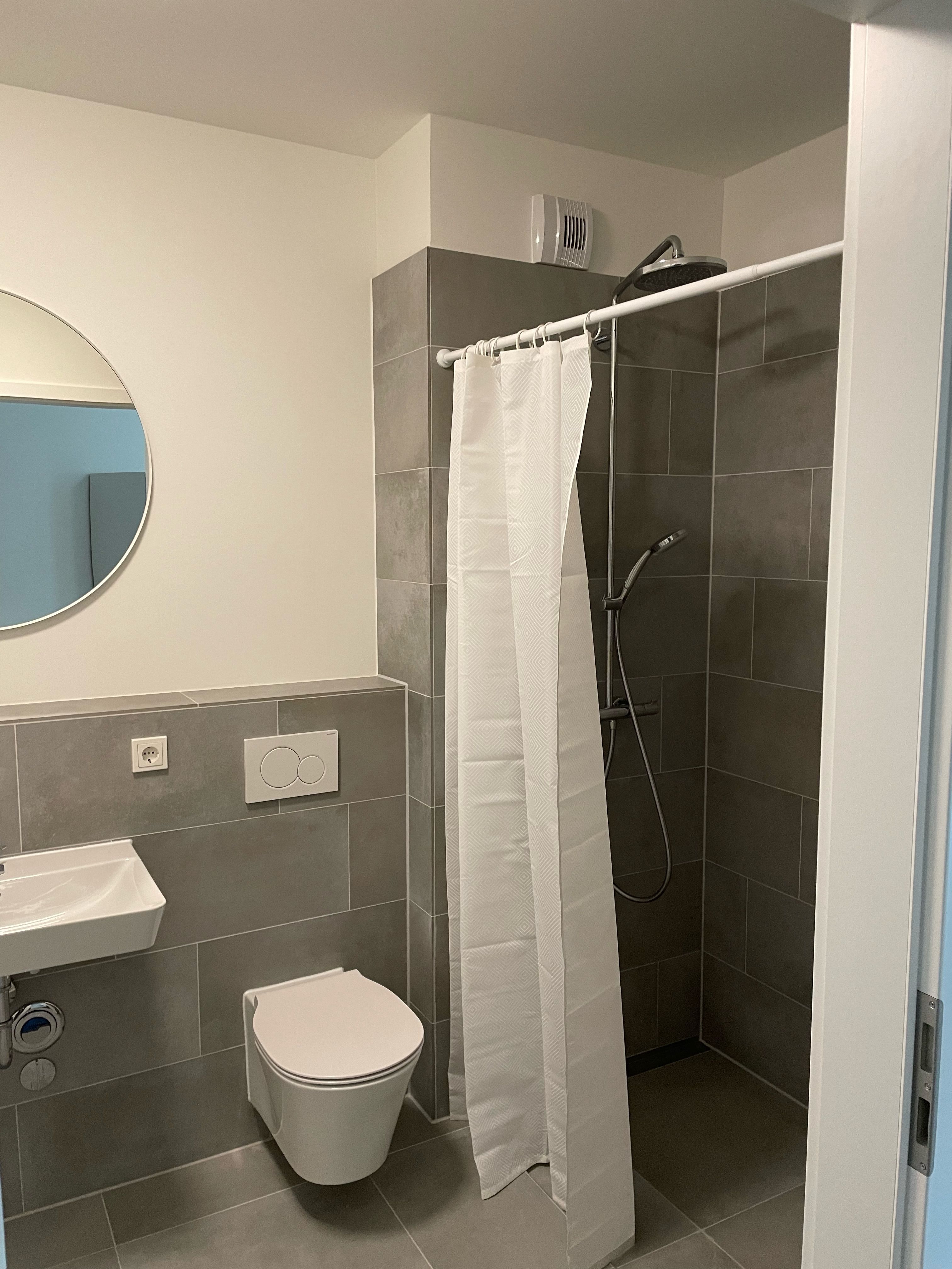  Furnished New Apartment With Fitted Kitchen In Angerbogen  -  Furnished new apartment with fitted kitchen in Angerbogen  - Gallery -  12