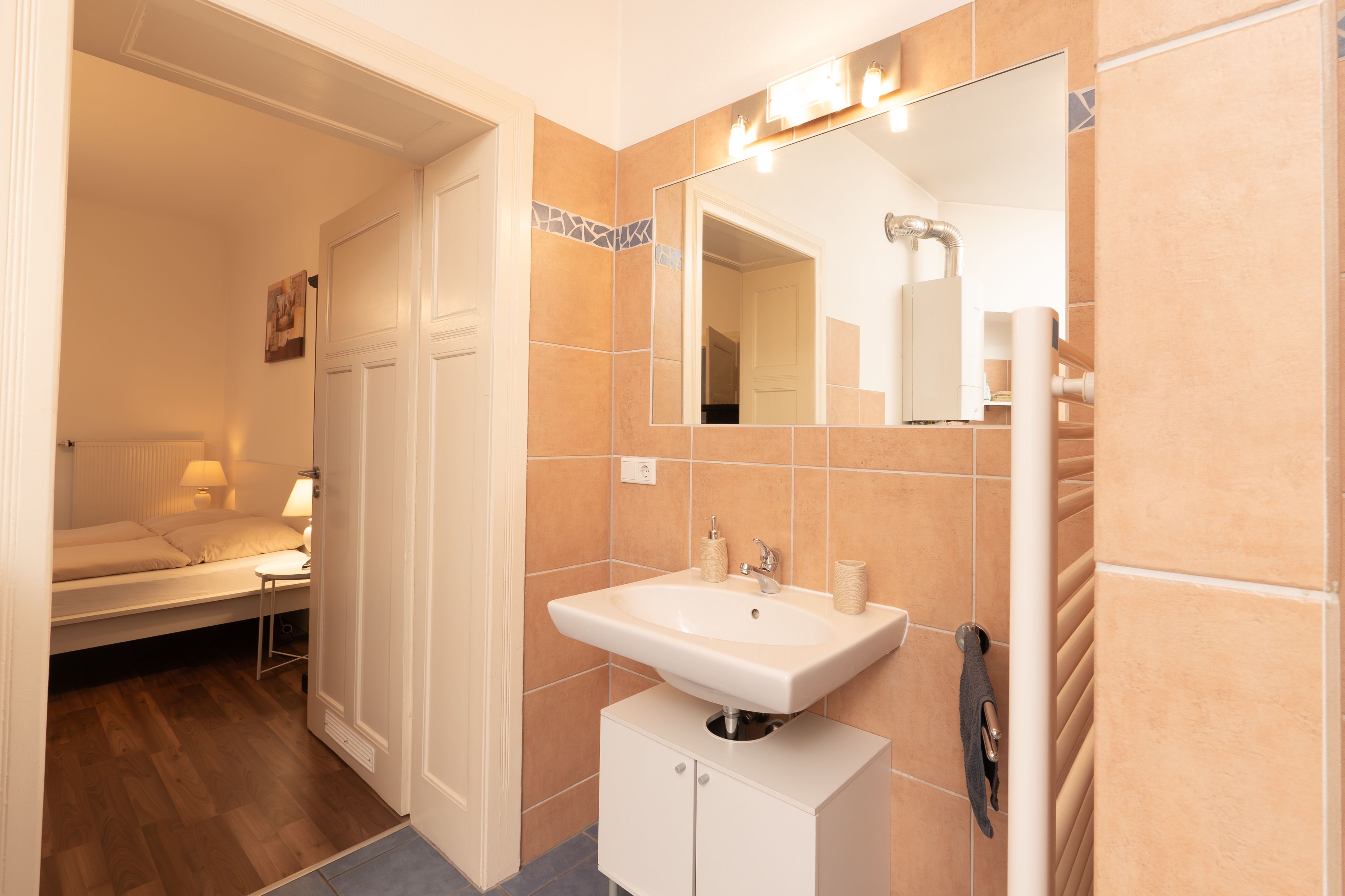  Modern 2-Room Apartment In Prime Location At Elsässer Platz, Wiesbaden  -  Modern 2-Room Apartment in Prime Location at Elsässer Platz, Wiesbaden  - Gallery -  4