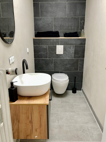 Freshly renovated Modern apartment in the middle of the city center - Gallery - 10