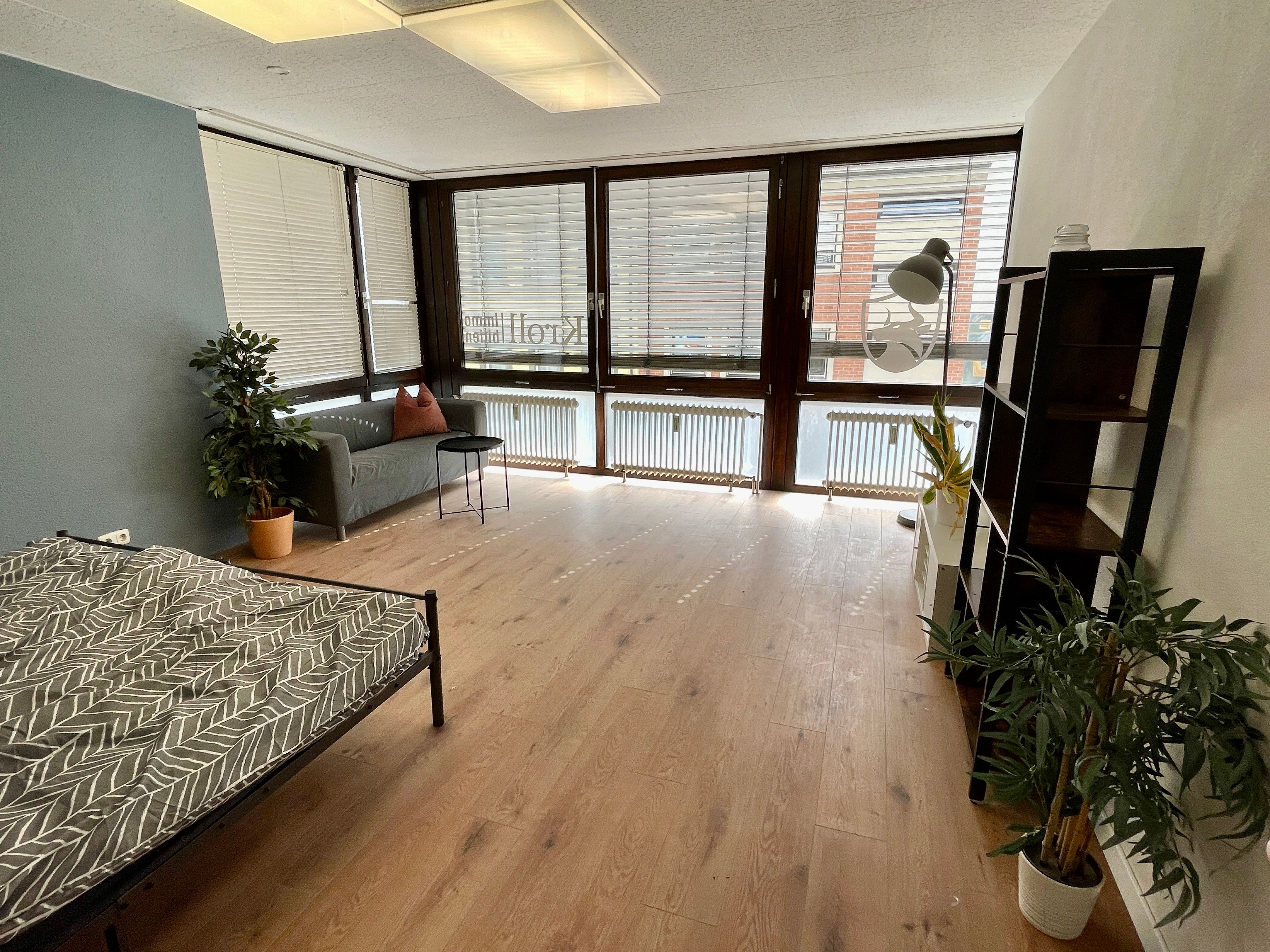 Freshly Renovated Modern Apartment In The Middle Of The City Center - 5