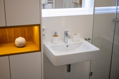 GRACE apartment with loggia, undegraund car park, cleaning