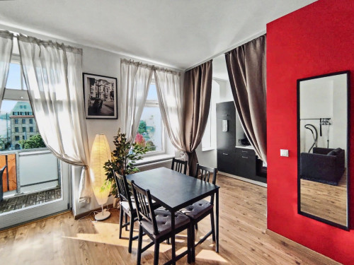 Quiet and bright studio - Gallery - 11
