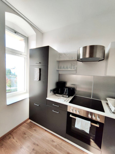 Quiet and bright studio - Gallery - 22