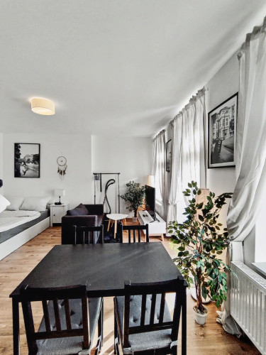 Quiet and bright studio - Gallery - 12