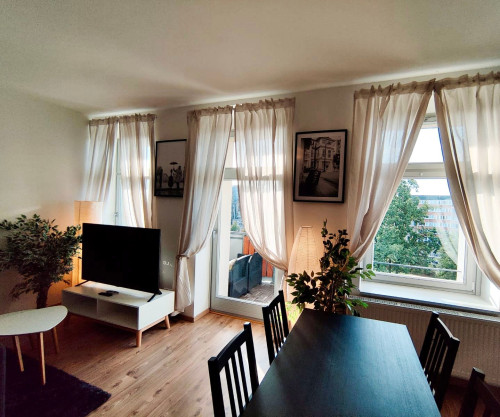 Quiet and bright studio