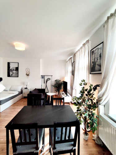 Quiet and bright studio - Gallery - 27