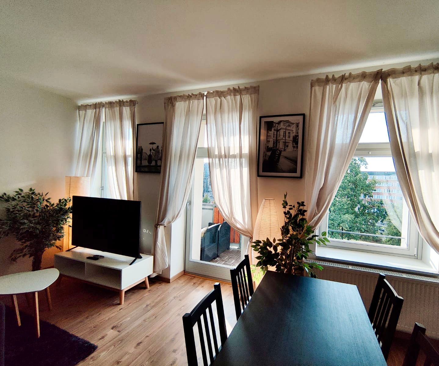  Quiet And Bright Studio  -  Quiet and bright studio  - Gallery -  29