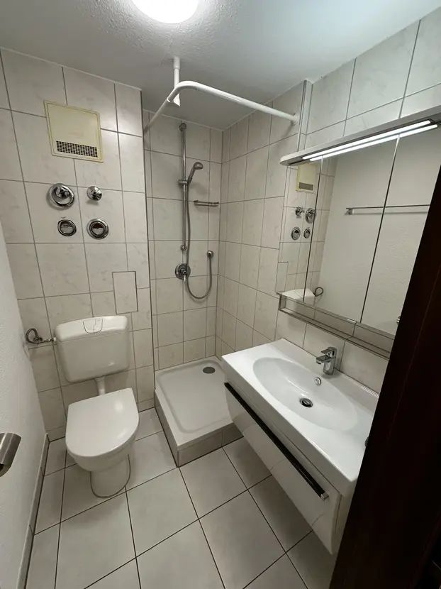 Stylish Furnished Studio Apartment In The City Center - 3