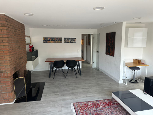 **Fully Furnished Exclusive 4-Room Apartment: Where Comfort Meets Style!**