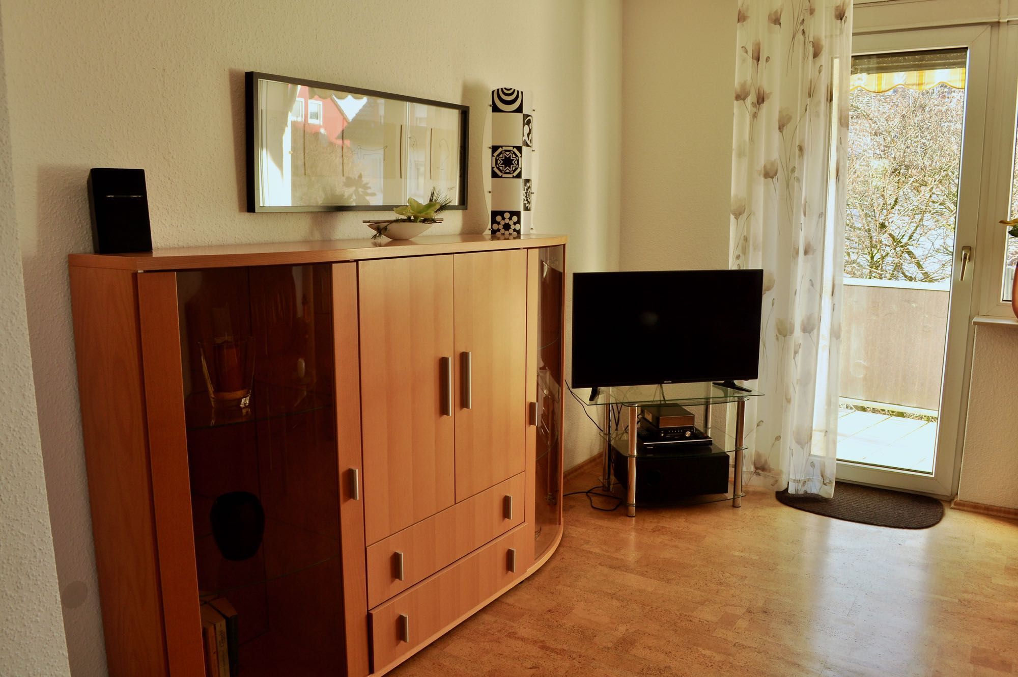  Elegantly Furnished Apartment With Southwest Balcony And Shared Garden Terrace  -  Elegantly furnished apartment with southwest balcony and shared garden terrace  - Gallery -  12