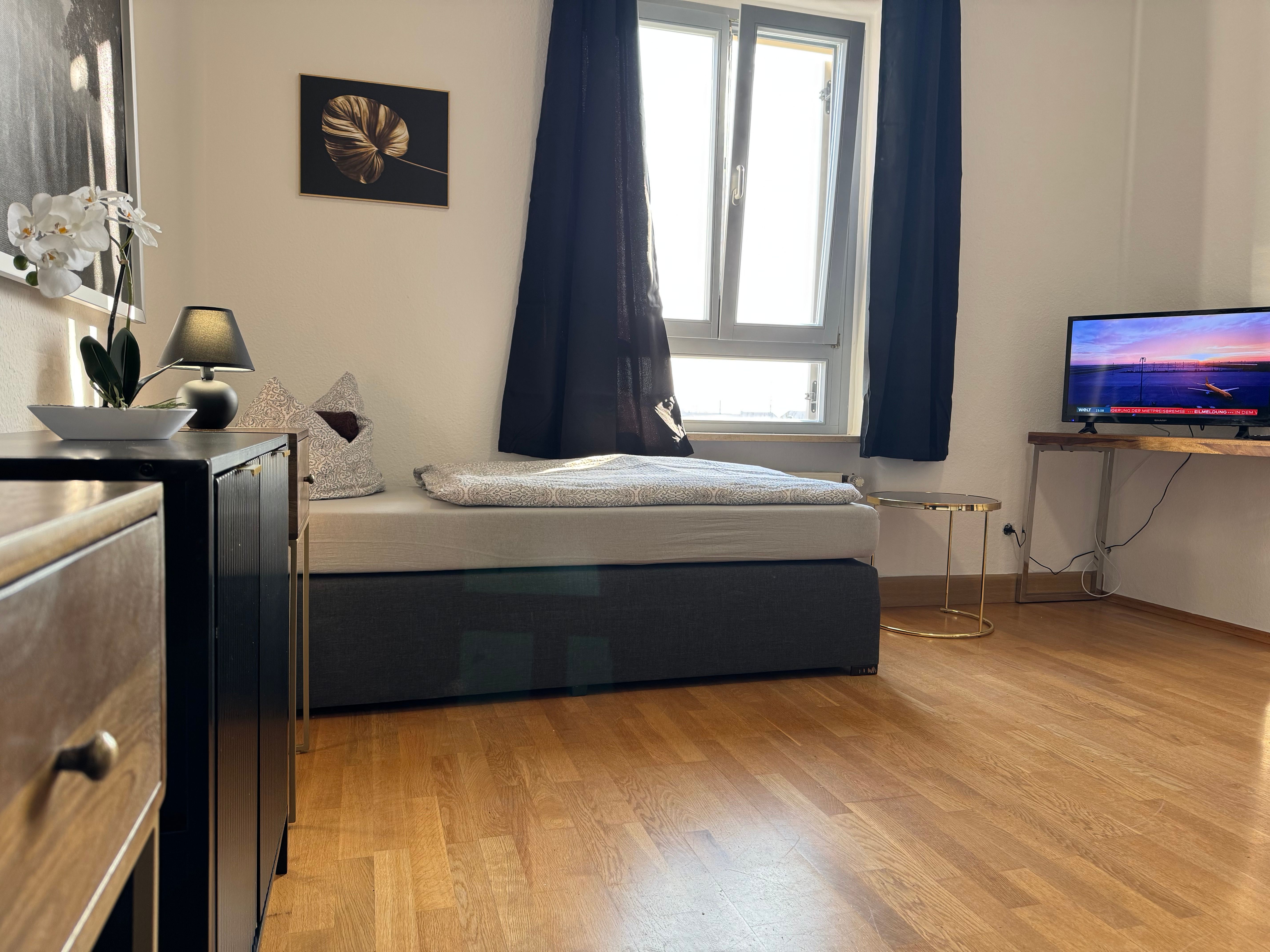  Beautiful Apartment In Weimar - 3 Bedrooms - 5 Beds - Parking Lot - Smart-TV  -  Beautiful apartment in Weimar - 3 bedrooms - 5 beds - parking lot - Smart-TV  - Gallery -  31