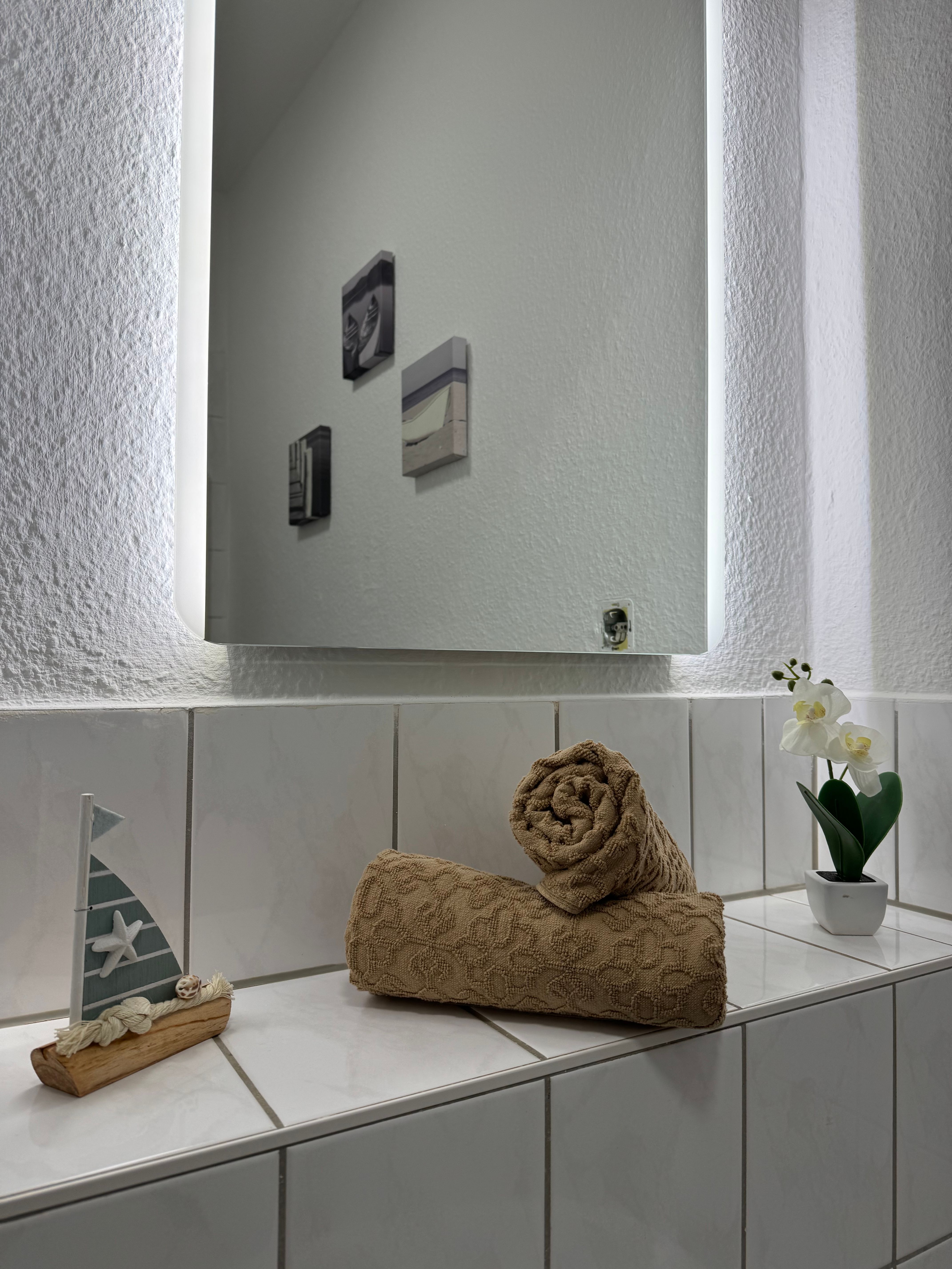  Beautiful Apartment In Weimar - 3 Bedrooms - 5 Beds - Parking Lot - Smart-TV  -  Beautiful apartment in Weimar - 3 bedrooms - 5 beds - parking lot - Smart-TV  - Gallery -  12