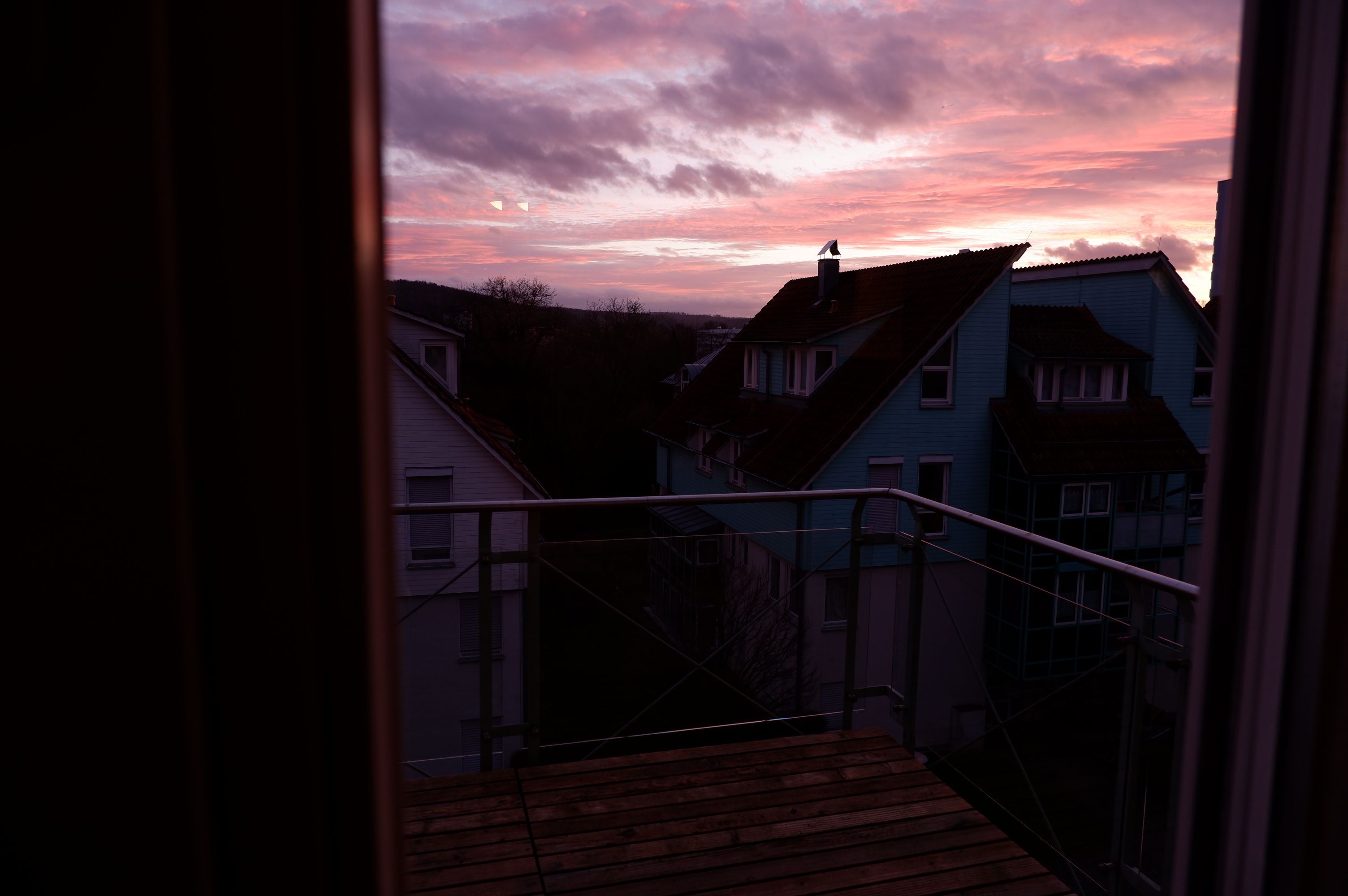 Sunny Apartment With A Large Balcony - sunny apartment with a large balcony - Gallery - 3