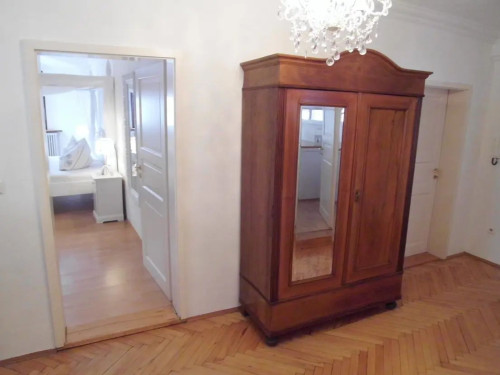 High-quality, fully furnished flat