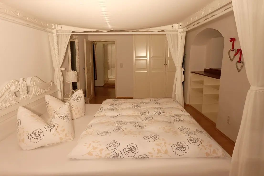 High-Quality, Fully Furnished Flat - 18