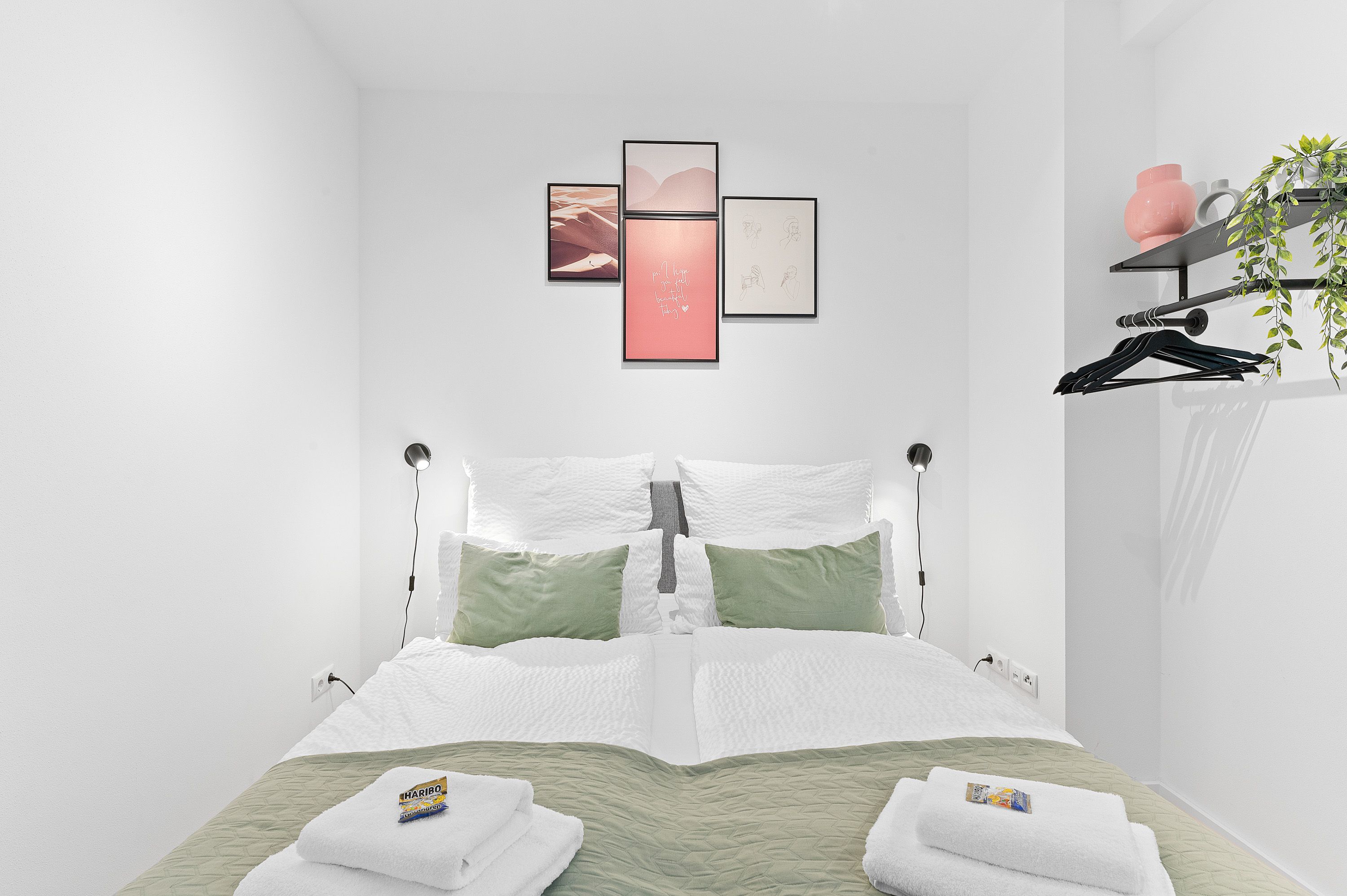  # Pink Lion I Parking Lot I Central I Terrace #  -  # Pink Lion I Parking lot I Central I Terrace #  - Gallery -  66