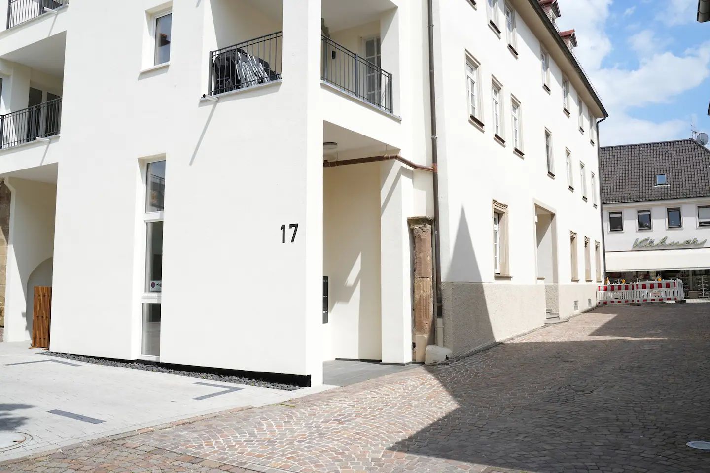  # Pink Lion I Parking Lot I Central I Terrace #  -  # Pink Lion I Parking lot I Central I Terrace #  - Gallery -  19