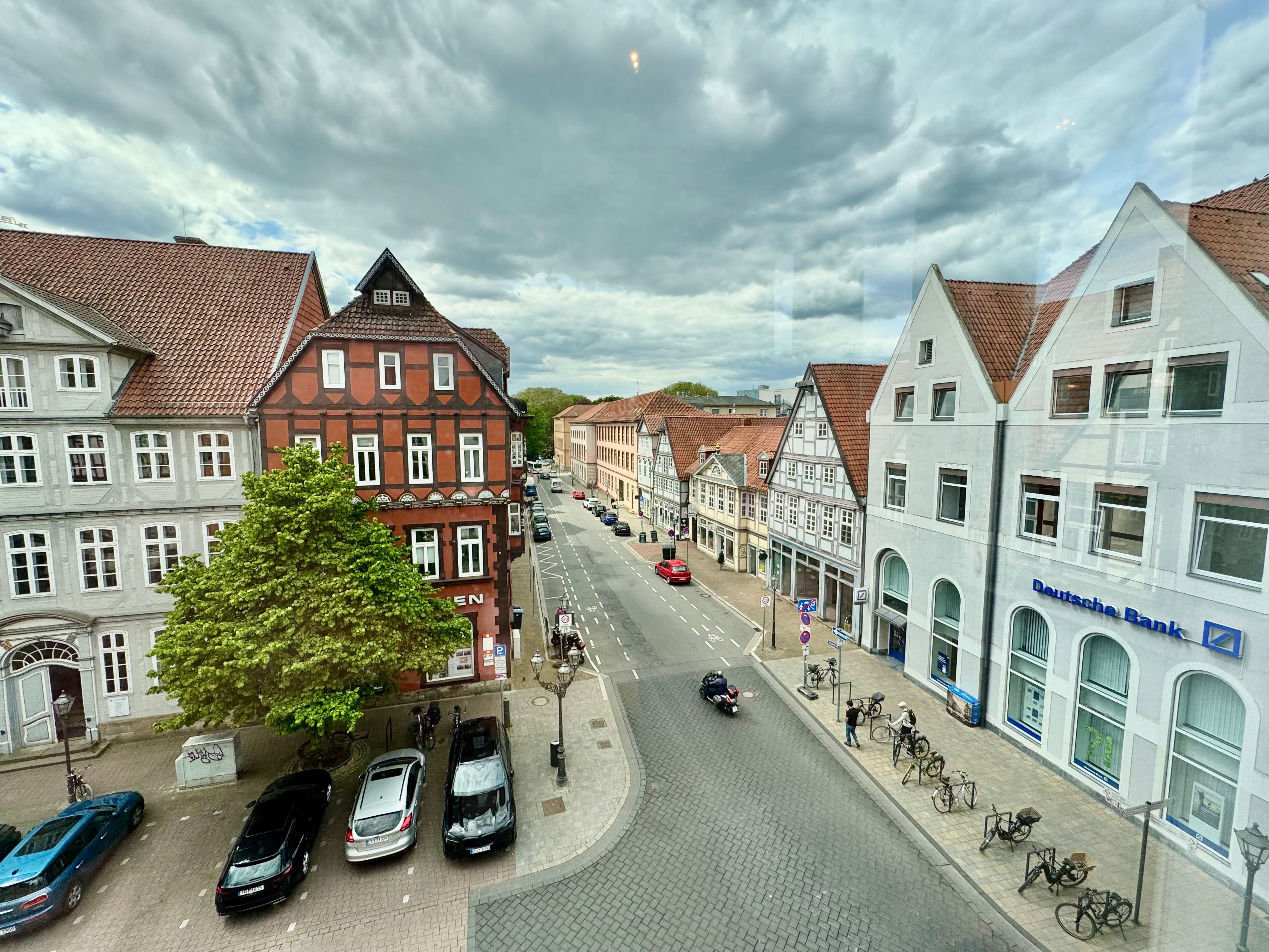 Charming Top-Floor Flat With Historic Beams, Stylish Furnishings And Far-Reaching Views Over Celle's - 21