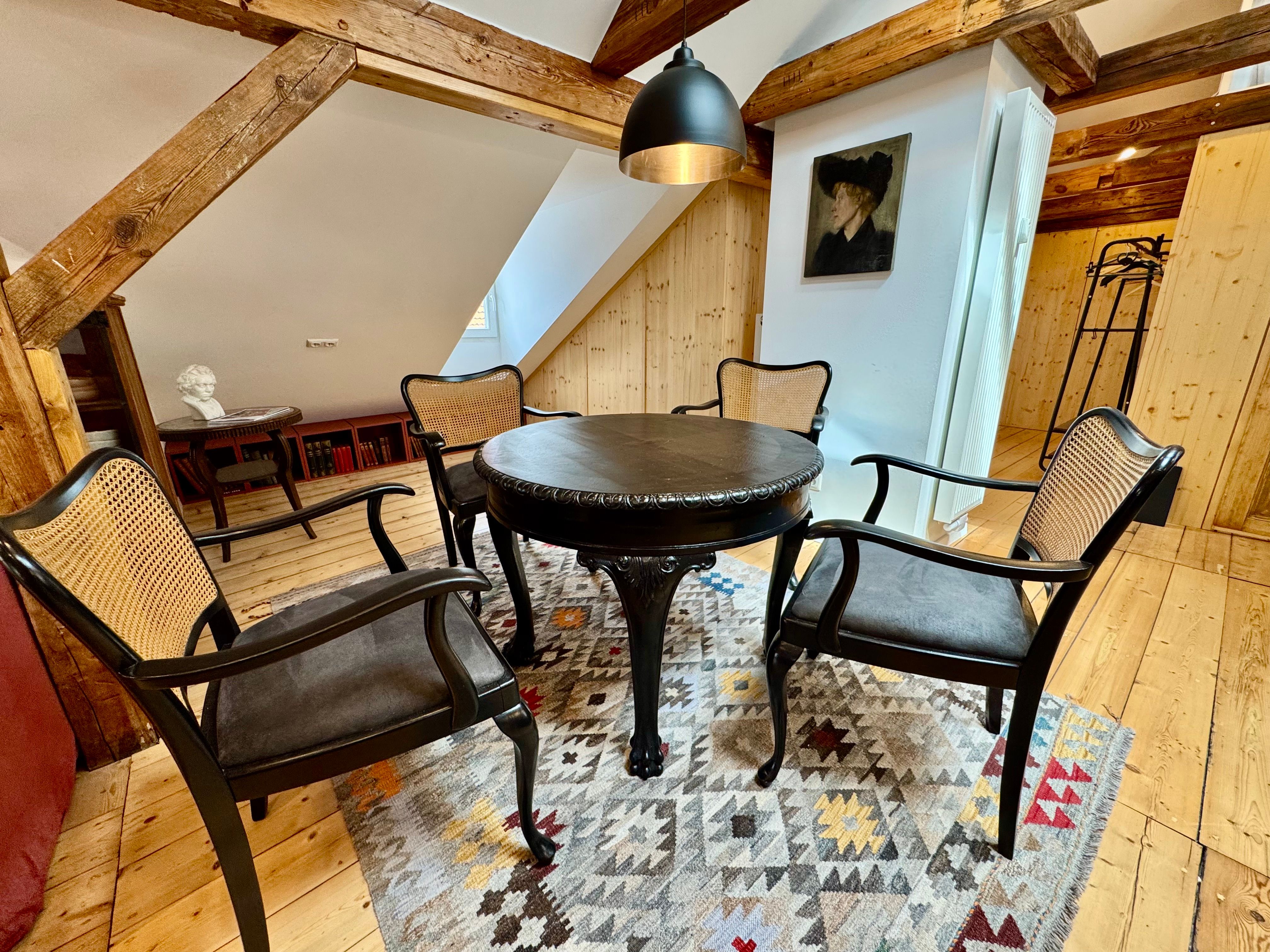 Charming Top-Floor Flat With Historic Beams, Stylish Furnishings And Far-Reaching Views Over Celle's - 13