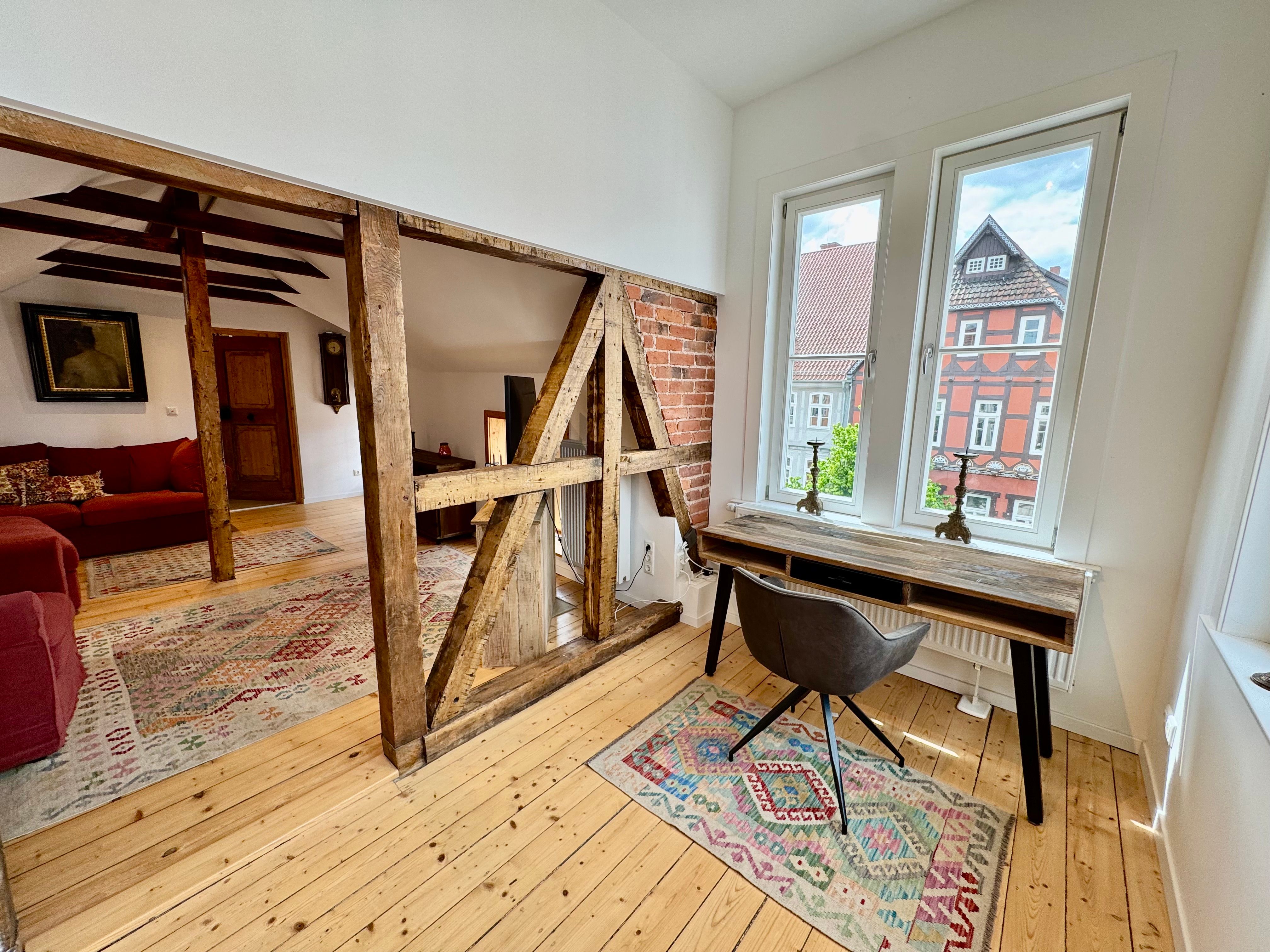 Charming Top-Floor Flat With Historic Beams, Stylish Furnishings And Far-Reaching Views Over Celle's - 19