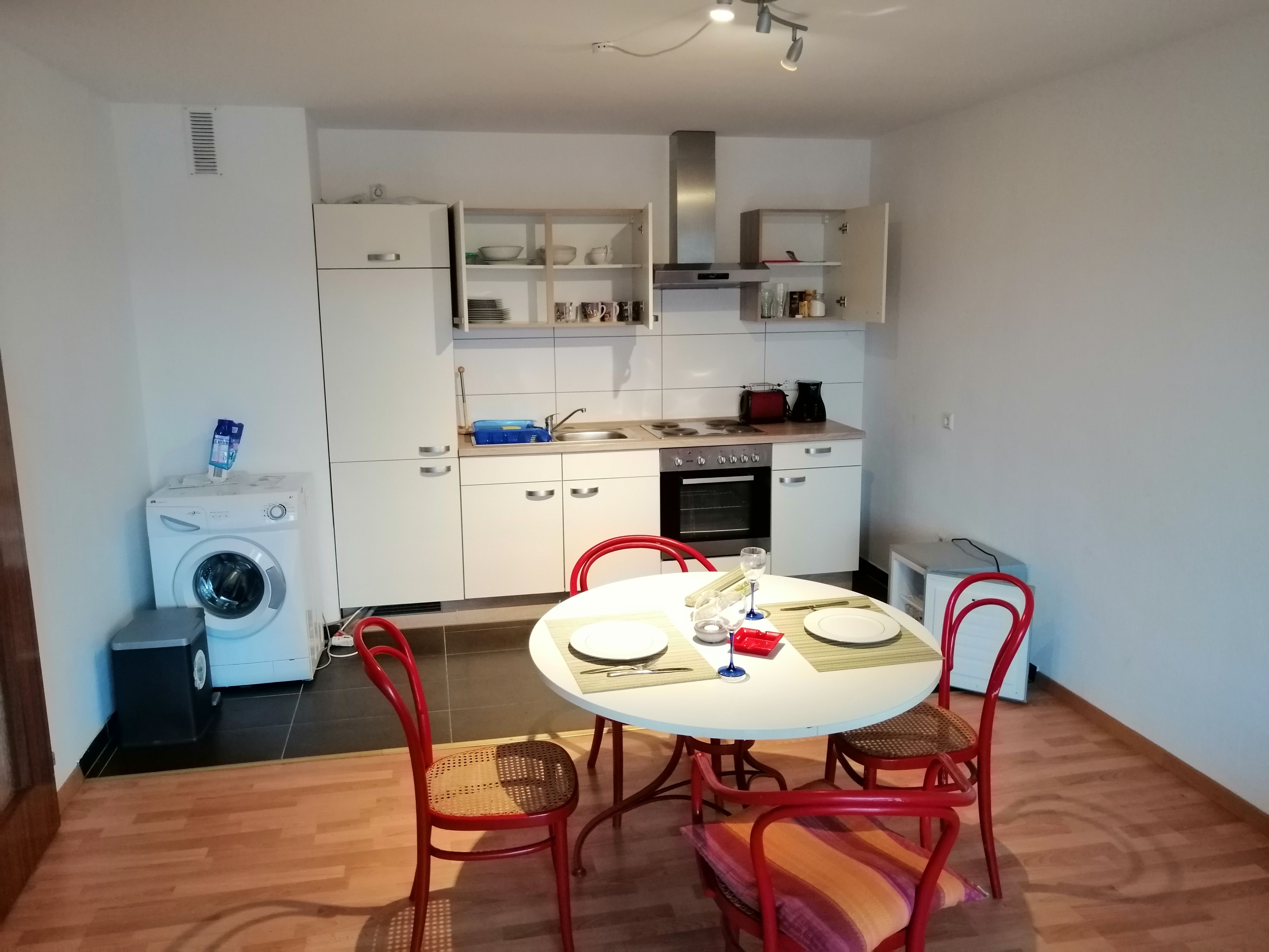 Domestic, Fashionable Apartment For A Time In Nice Neighborhood - Domestic, fashionable apartment for a time in nice neighborhood - Gallery - 8