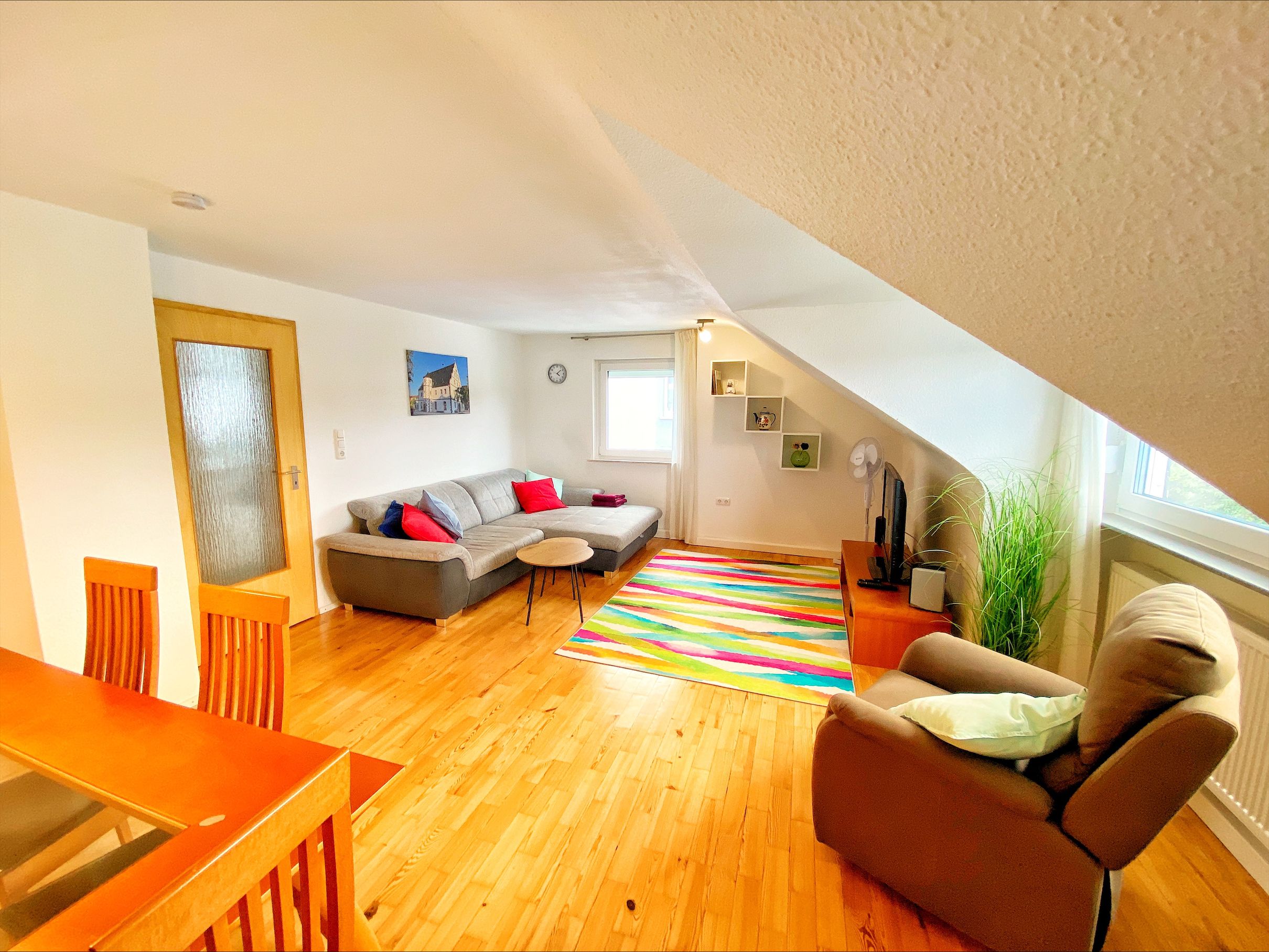  Fantastic & Fashionable Attic Apartment In Schweinfurt  -  Fantastic & fashionable attic apartment in Schweinfurt  - Gallery -  14
