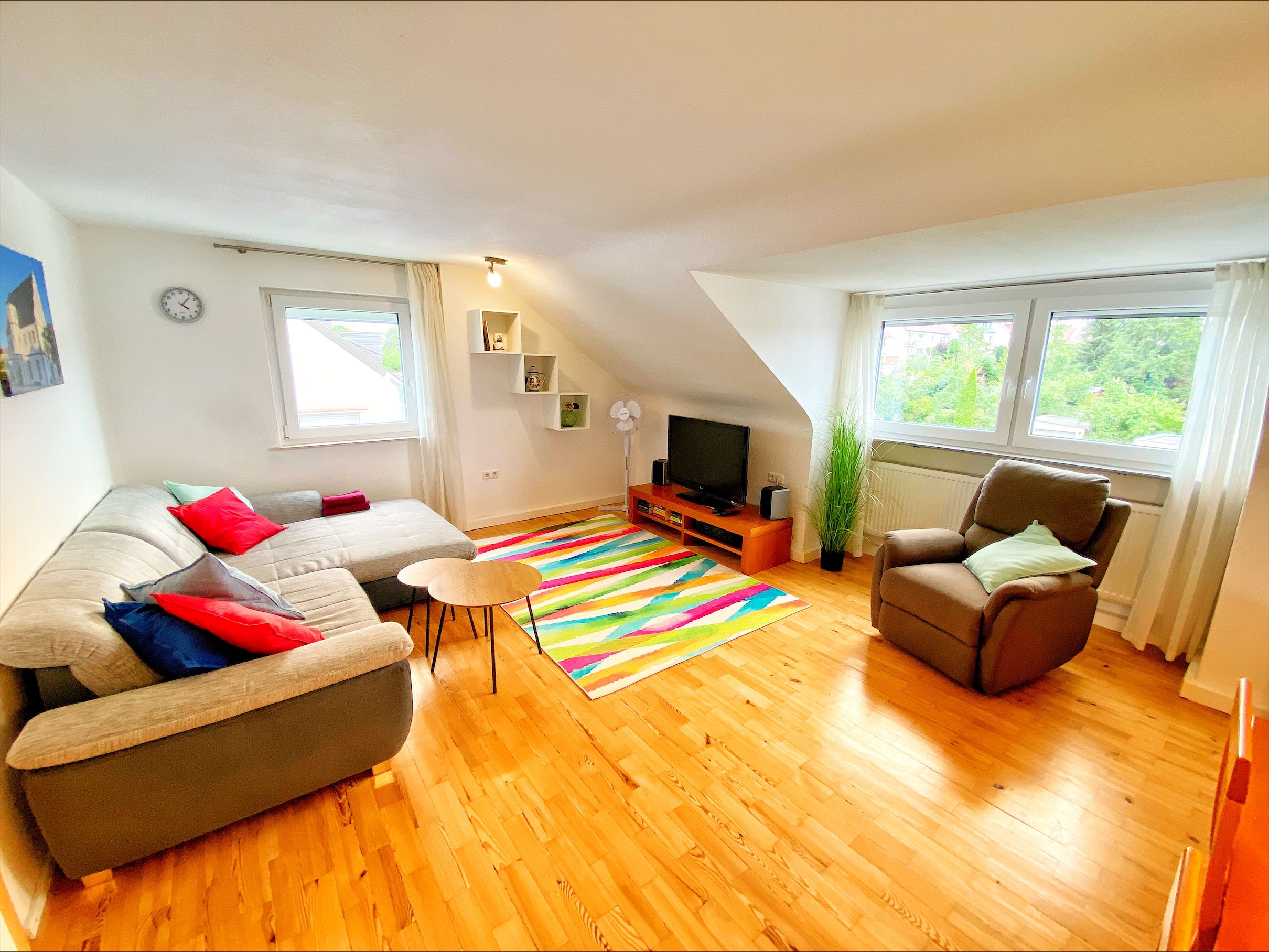  Fantastic & Fashionable Attic Apartment In Schweinfurt  -  Fantastic & fashionable attic apartment in Schweinfurt  - Gallery -  10