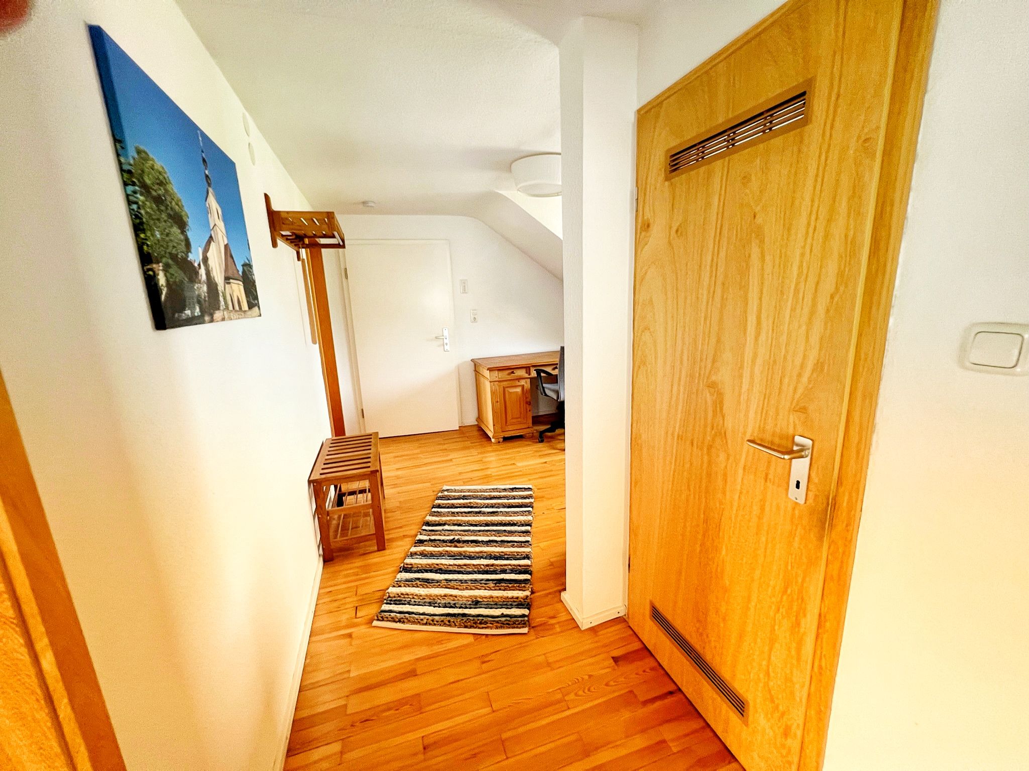 Fantastic & Fashionable Attic Apartment In Schweinfurt  -  Fantastic & fashionable attic apartment in Schweinfurt  - Gallery -  7
