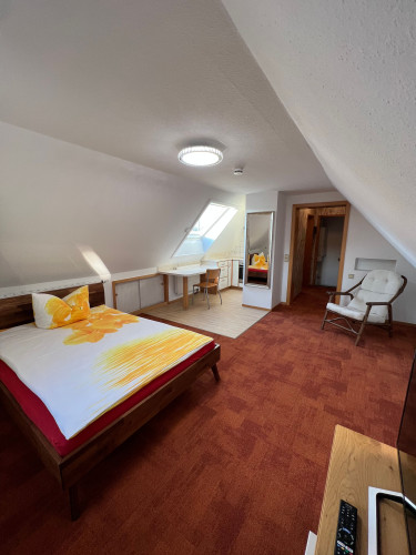 Bright and Quiet Studio Loft in Friedrichshafen - Gallery - 14