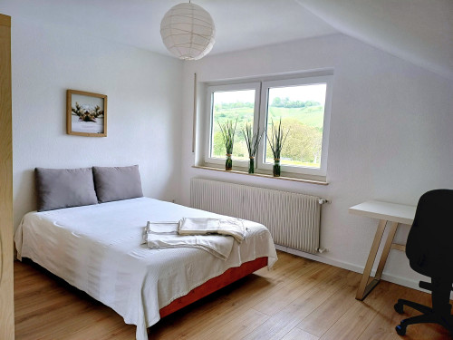 Spacious 2-Bedroom Apartment – Family-Friendly & Well Connected - Gallery - 8