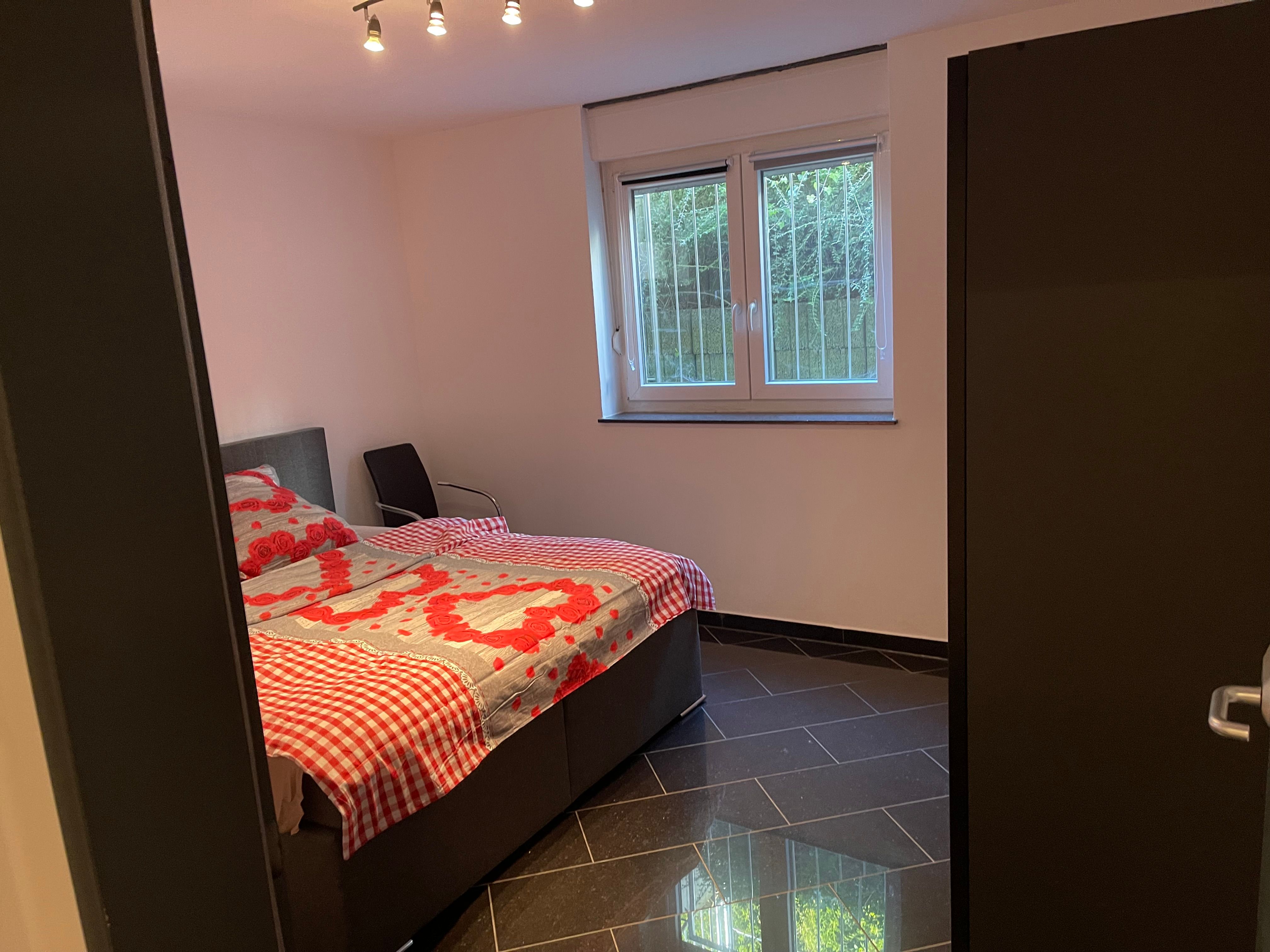Neat Studio Located In Stolberg - Neat studio located in Stolberg - Gallery - 14