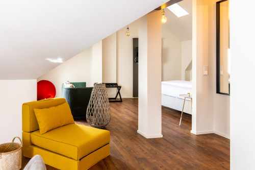 Stylish Design Studio with Air Conditioning at Aliceplatz – Central & Comfortable  - Gallery -  5