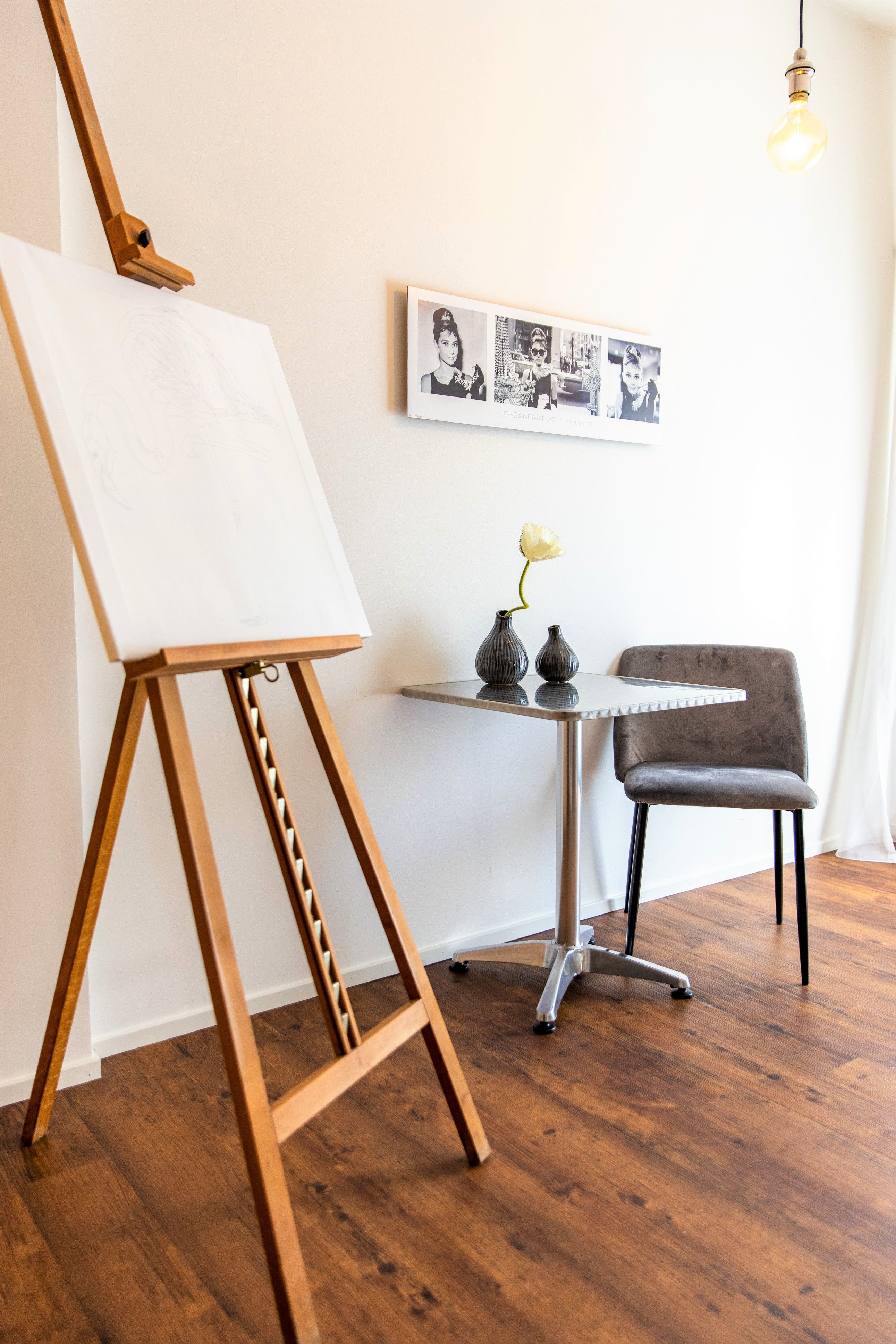  Stylish Design Studio With Air Conditioning At Aliceplatz – Central & Comfortable  -  Stylish Design Studio with Air Conditioning at Aliceplatz – Central & Comfortable  - Gallery -  2