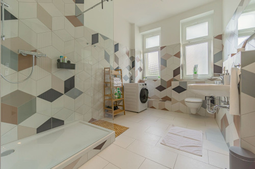 Close to Uni - Modern and cozy apartment with top-facilities and parking space in the city center