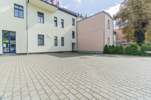 Close to Uni - Modern and cozy apartment with top-facilities and parking space in the city center