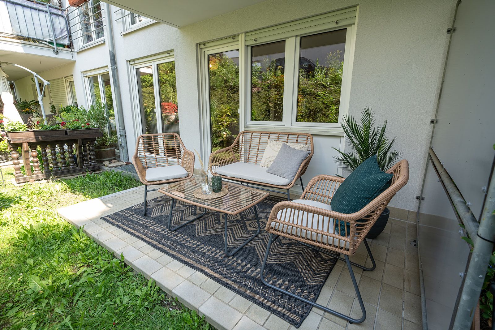 Benville Pirna | Business - Terrace - Car Park - 31
