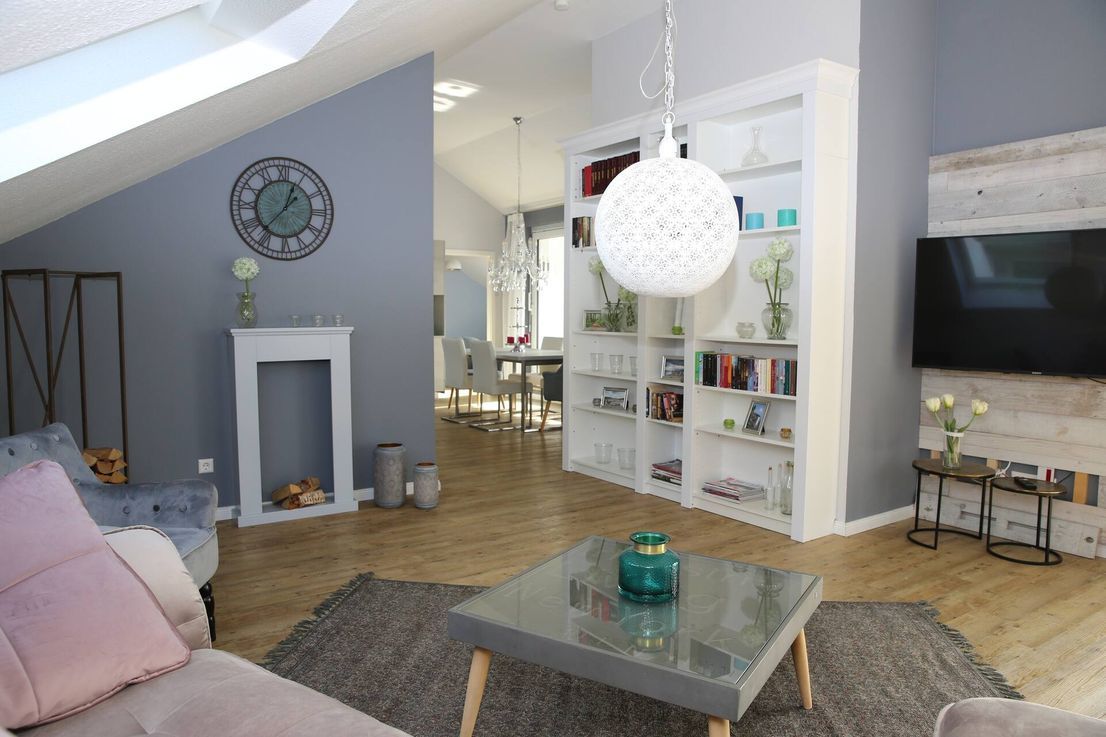 Bright Modern Furnished Apartment With Designer Kitchen And Loggia In Quiet Location In Ludwigsburg - 8
