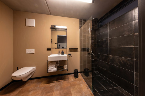 NEW Industrial-Style Apartment in Neckarsulm City Center