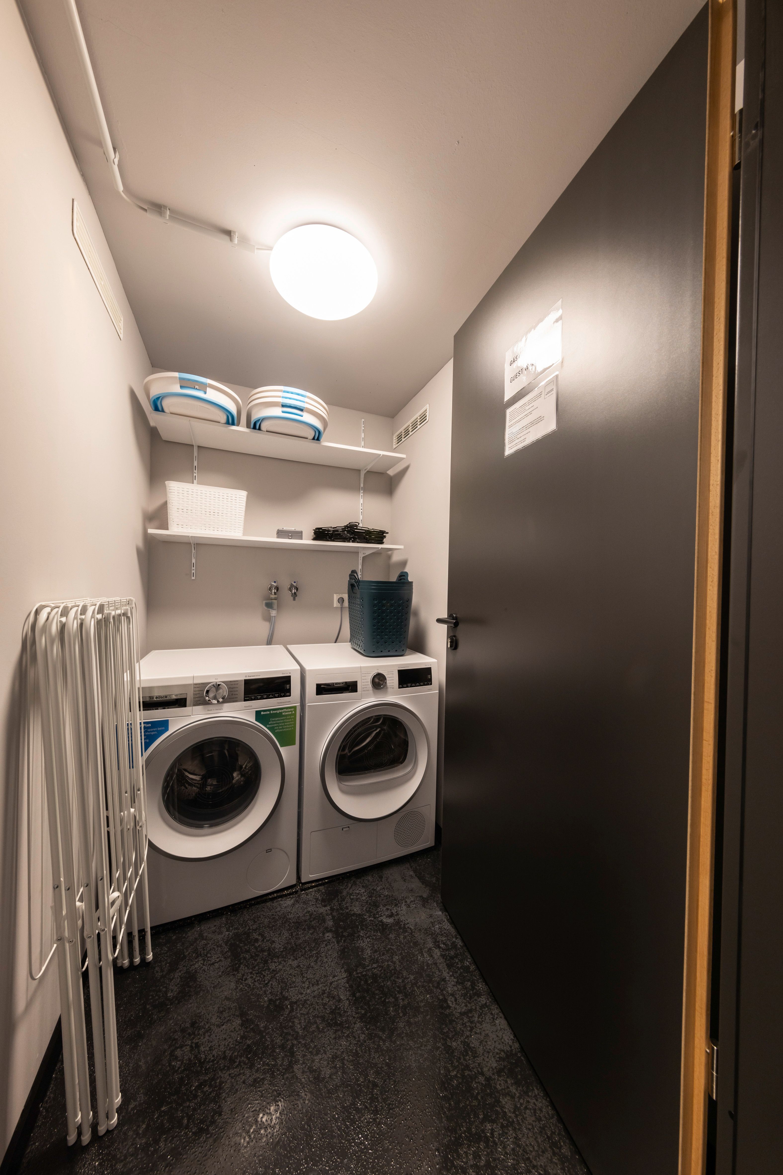  NEW Industrial-Style Apartment In Neckarsulm City Center  -  NEW Industrial-Style Apartment in Neckarsulm City Center  - Gallery -  3