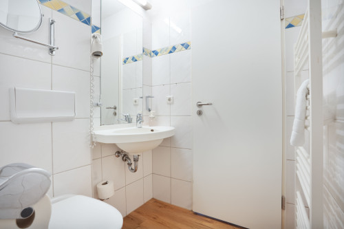 Two Bed Room with own bathroom - Gallery - 11