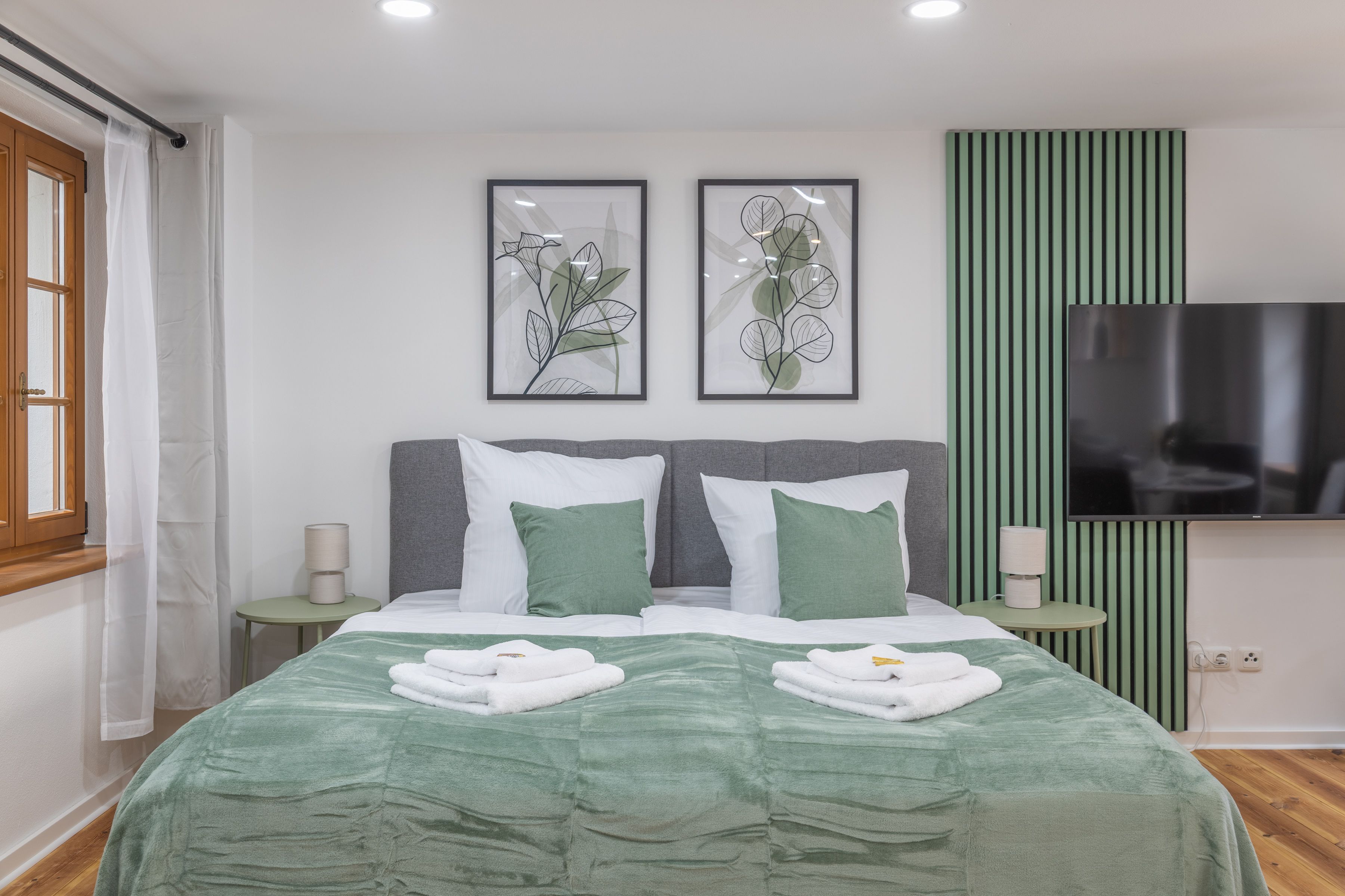 CoView | Pirna | Old Town | Parking Lot | Suite M - 2