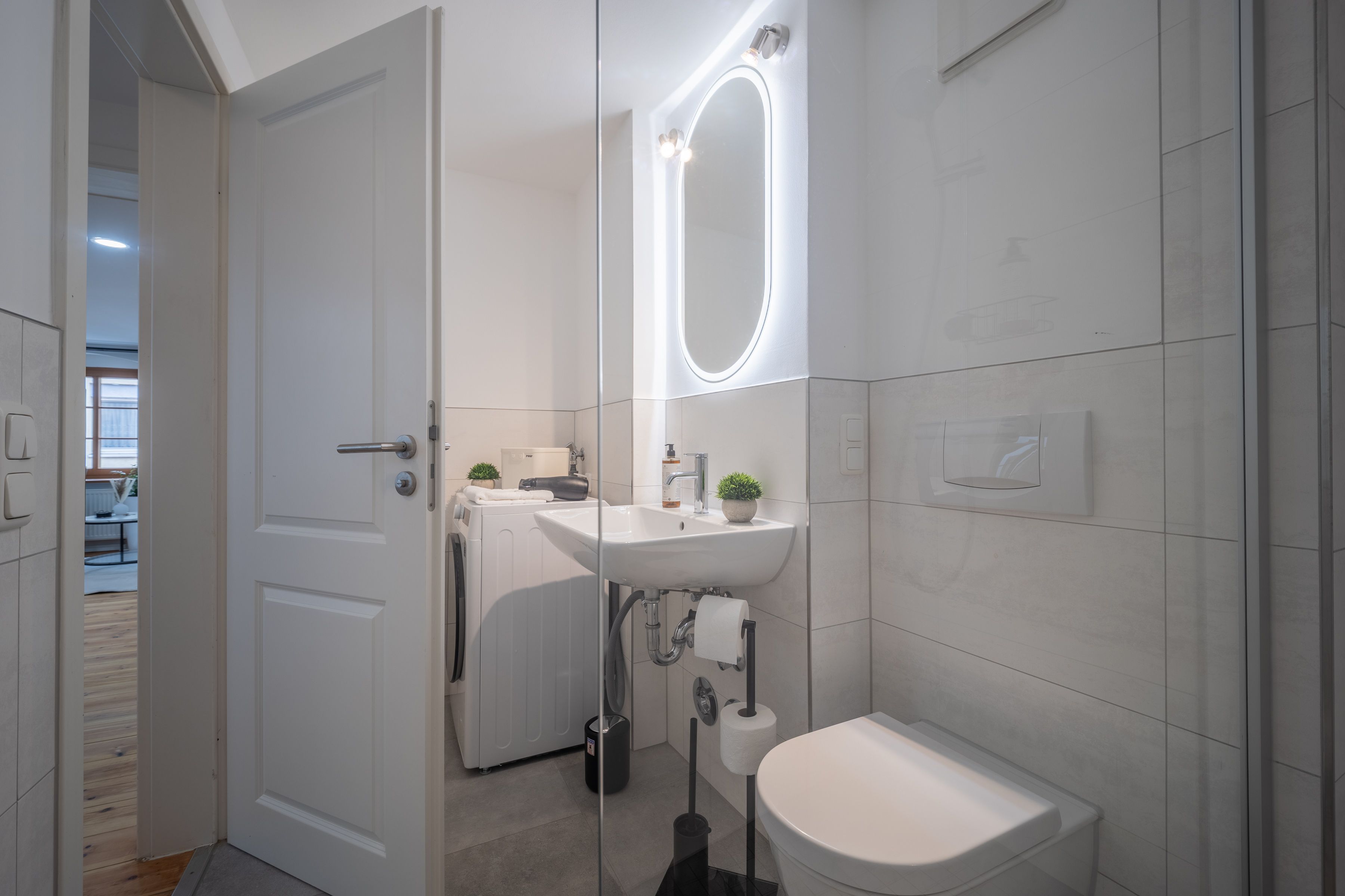 CoView | Pirna | Old Town | Parking Lot | Suite M - 4