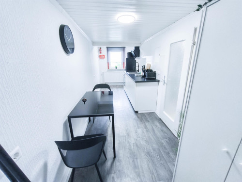 ALFA Apartment Ludwigsburg 2 beds WLAN kitchen bathroom